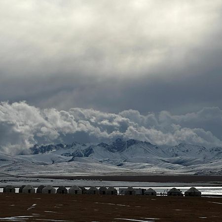 Yurt Camp Ali-Nur At Lake Song-Kol Юрточный Лагерь Али-Нур Озеро Сон-Куль Сон-Куль Кыргызстан Нарын Kyrgyzstan Naryn Kültér fotó