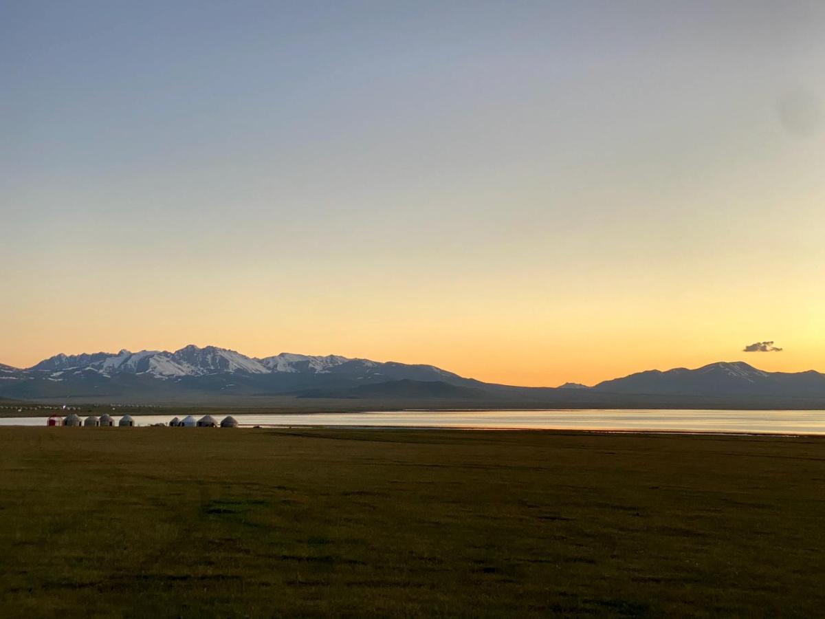 Yurt Camp Ali-Nur At Lake Song-Kol Юрточный Лагерь Али-Нур Озеро Сон-Куль Сон-Куль Кыргызстан Нарын Kyrgyzstan Naryn Kültér fotó
