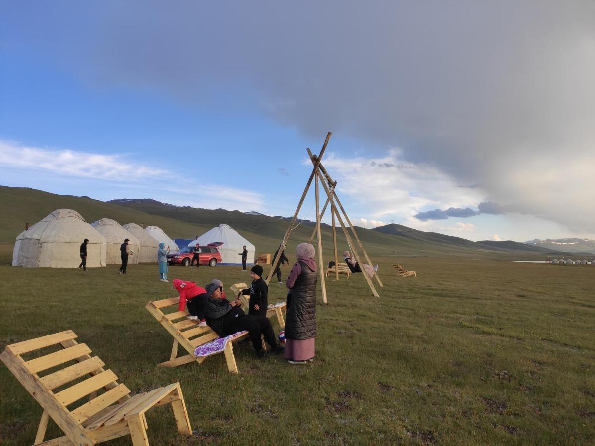 Yurt Camp Ali-Nur At Lake Song-Kol Юрточный Лагерь Али-Нур Озеро Сон-Куль Сон-Куль Кыргызстан Нарын Kyrgyzstan Naryn Kültér fotó