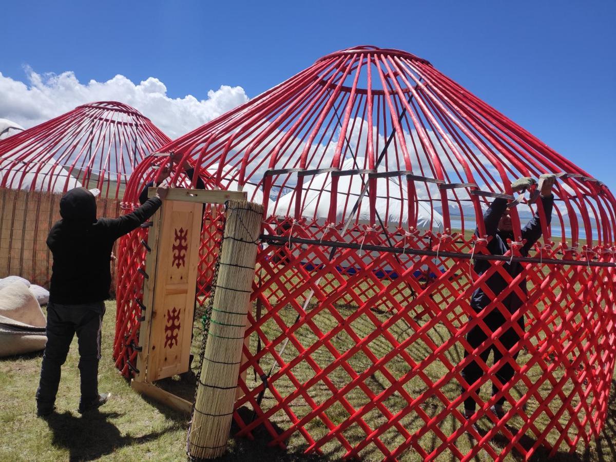 Yurt Camp Ali-Nur At Lake Song-Kol Юрточный Лагерь Али-Нур Озеро Сон-Куль Сон-Куль Кыргызстан Нарын Kyrgyzstan Naryn Kültér fotó