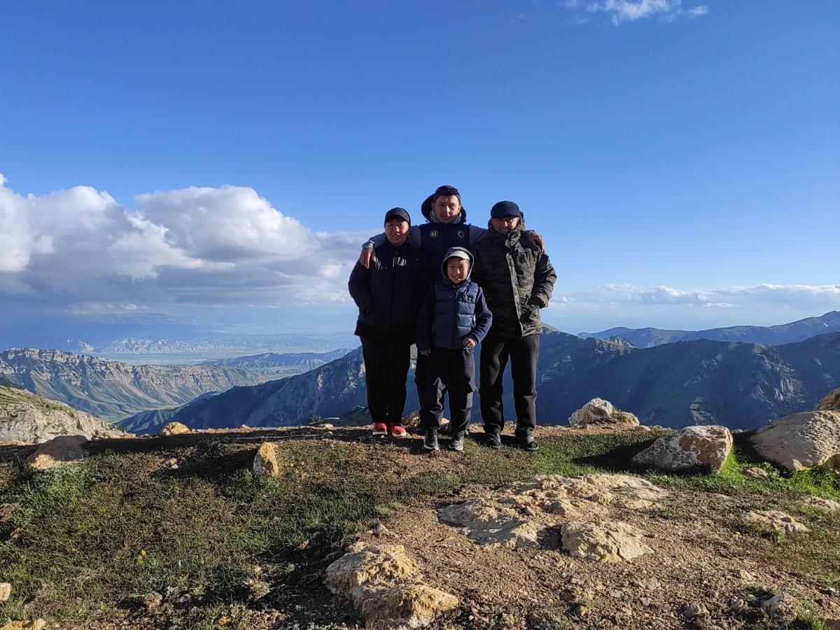 Yurt Camp Ali-Nur At Lake Song-Kol Юрточный Лагерь Али-Нур Озеро Сон-Куль Сон-Куль Кыргызстан Нарын Kyrgyzstan Naryn Kültér fotó