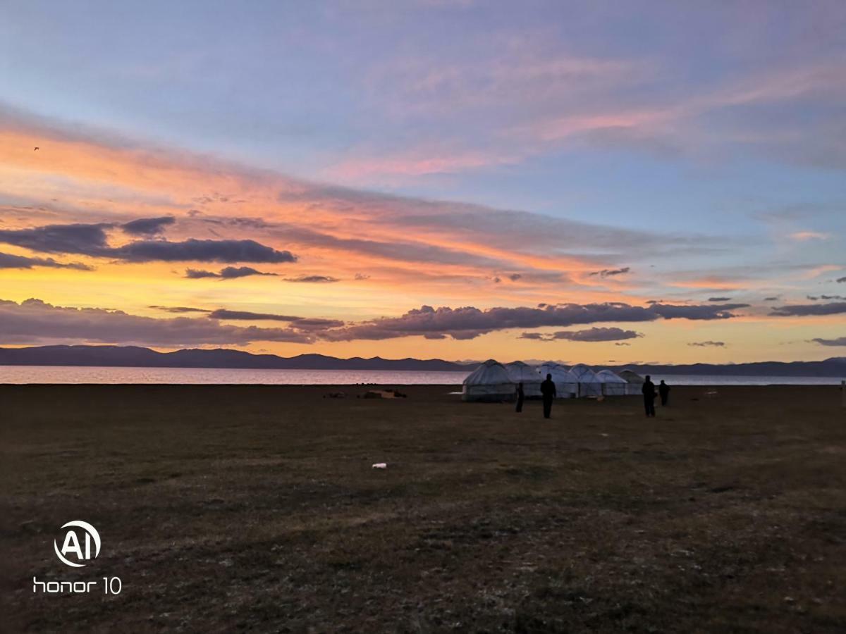 Yurt Camp Ali-Nur At Lake Song-Kol Юрточный Лагерь Али-Нур Озеро Сон-Куль Сон-Куль Кыргызстан Нарын Kyrgyzstan Naryn Kültér fotó